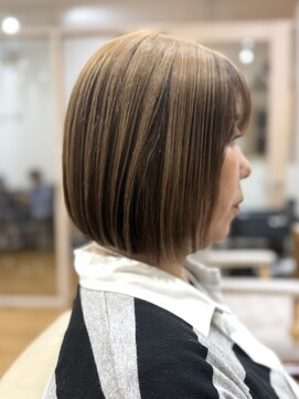 フルブルーム 東林間(fullbloom) ボブカットアンブレラカラーケアブリーチくすみベージュ