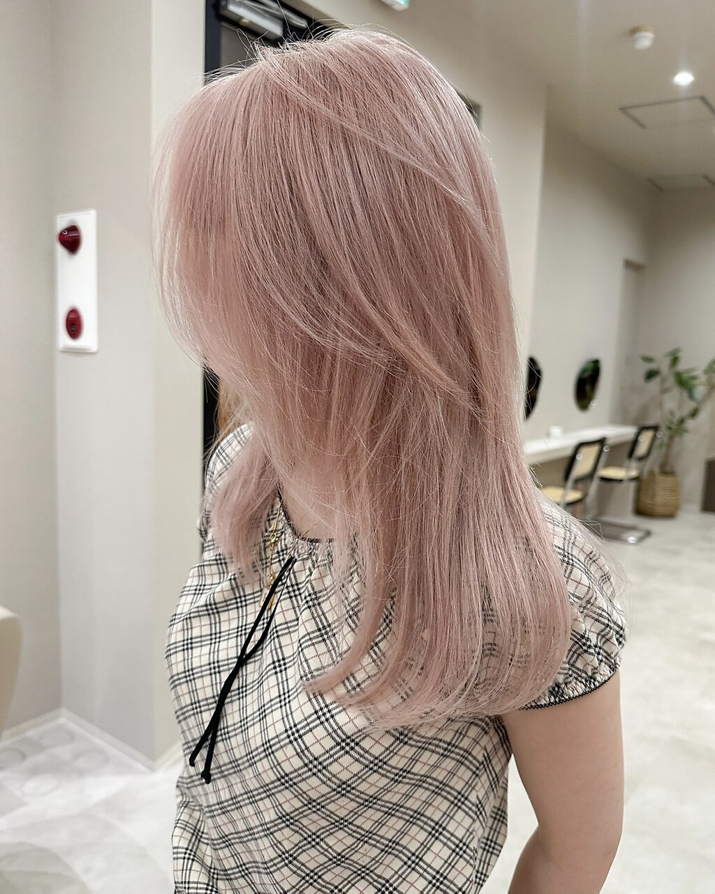 ピンクベージュ/ブリーチ/表参道/原宿