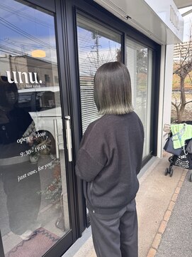 ウニュ(unu.) 結べるボブヘア、オリーブグラデーション、髪質改善