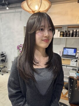 フォン(fon) 顔まわり低め レイヤーカット