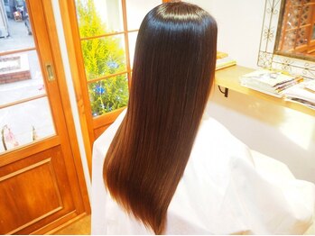 リワール 縮毛矯正専門店の写真/女性スタイリストのみ！アットホームな空間で、あなただけの美しさを引き出すサロン♪