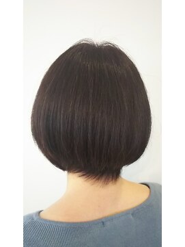 アマン(among) 大人ショートボブ