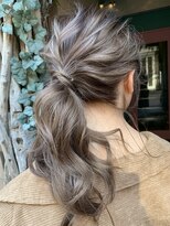 ハンモックヘアーサロン ココナ(Hammock Hair Salon COCONA) ルーズアレンジ×外国人風ハイライト