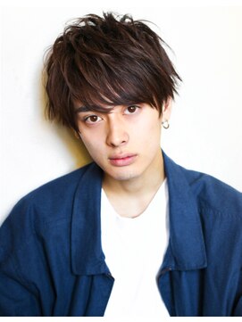 ラルユー 金山(LallYou) シルバーカラー/フェードカット/かき上げ/ニュアンスマッシュ