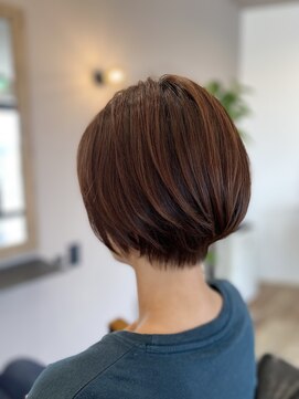 ザベース(the BASE) 大人ナチュラルショートボブ