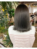 スイ(SUiii)&nbsp;グレージュカラー