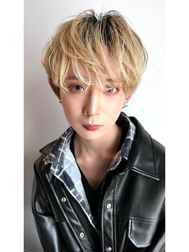 フラミューム 藤枝(flammeum) ハイトーンカジュアルショート