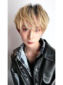 ハイトーンカジュアルショート
