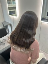 シェイロ(Cielro)&nbsp;裾カラー×アッシュ/前髪ピンクベージュインナーグレージュ