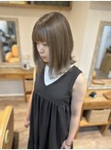外ハネミディ×フォギーベージュ