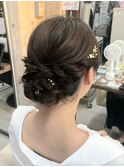 1番人気!ふわふわシニヨンスタイル
