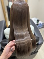 フィー 北千住店(fee)&nbsp;アッシュカラーで艶サラヘア