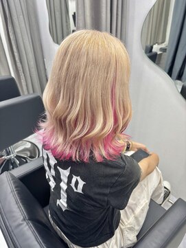 モア シルエ(MoA cilue) インナーカラーで遊びゴコロをプラス♪