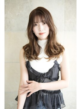 ベージュカラー