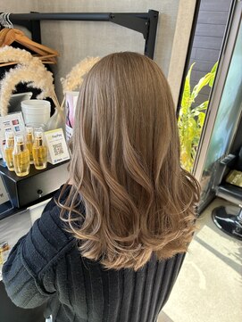 トリコ(ToricO) ミルクティーベージュ　ダブルカラー　くすみベージュ