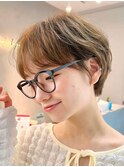「メガネ・白髪世代・横顔補正」全部に効くショート