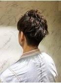 パーマを生かした無造作感でデキる男のクールウェーブヘア☆