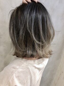 リルア 博多(LIRUA) 外国人風バレイヤージュ
