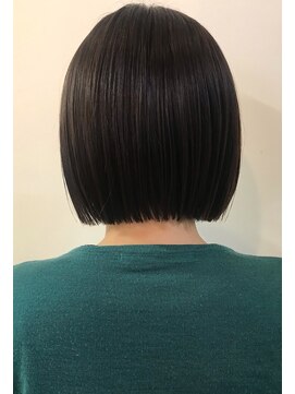 ヘアアーツ ブルーム(hair art's BLOOM) スクエアボブ  。