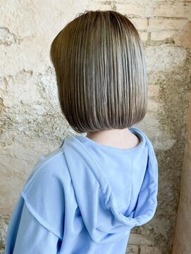 フロール 上大岡(Flor) 【Flor上大岡】*コンパクトボブ+カーキアッシュ*