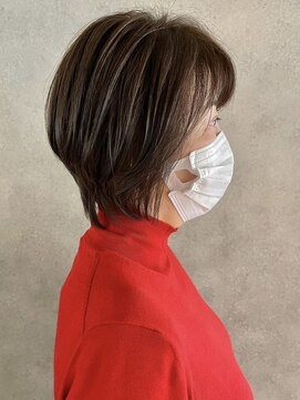 フリップビーアヴェダ(FLIP B AVEDA) 本八幡×白髪ぼかし×ショートボブ