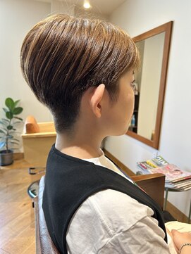 ムスビ(hair musubi) 大人カッコいい刈り上げショート30代40代50代