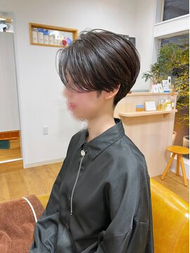 コムヘアー(COM HAIR) ハンサムショート。