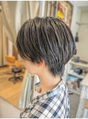 女子でもWAXつけてかっこよくするショート