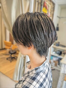 モアナ バイ ヘッドライト 武蔵小杉店(Moana by HEADLIGHT) 女子でもWAXつけてかっこよくするショート