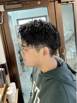 コワファーストナガサキシャンプーボーイ(COIFF1RST NAGASAKI SHAMPOO BOY) ソフトツイストパーマ　メンズサロン　マッシュ　カット　韓国