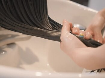 カラーエヌ(color N)の写真/【複合した髪のダメージに対応できるトリートメントが￥1000】破格の通いやすさ＆リーズナブルが魅力♪