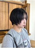 ジェンダーレスショートレイヤー暗めカラー