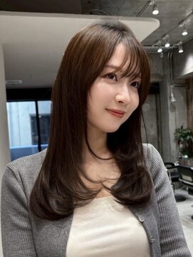 ファルベ(Farbe) 黒髪/オリーブグレー/小顔/ココアベージュ