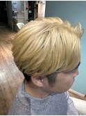 黒髪からでもブロンドに仕上げます♪