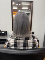 モデロ(Modelo) 透明感際立つダブルカラーで叶える旬スタイル
