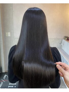 アールクリップ 表参道(arclip) サラ艶ロングレイヤーカットサイエンスアクア髪質改善韓国ヘア