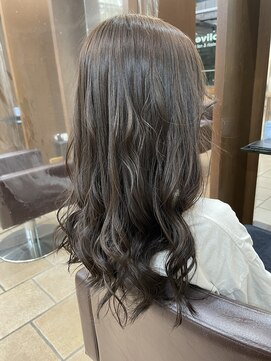 ネオリーブクレア 綱島店(Neolive Krea) ツヤ髪/くすみグレージュ/ロング