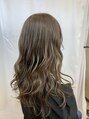 オーリーヘアー(Olliy hair)&nbsp;細めのハイライトを入れ、柔らかさと立体感のあるヘアに◎