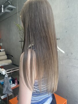 キャロルガーデンズ ボコカ 表参道(Carroll Gardens bococa) スーパーロング、ミルクティーベージュ