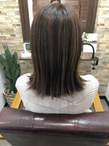 ハサミバイアトリエナガノ 千葉(8sami by atelier nagano)&nbsp;ショートボブ/センターパート/ツヤ髪/グラデーション/イヤリング