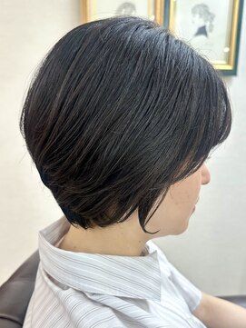 インビテーション(invitation) 黒髪・くびれショート