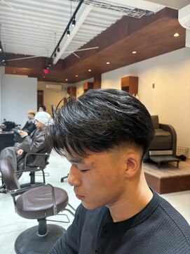 刈り上げセンターパート