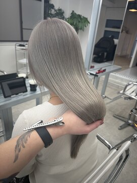 メイドバイスティーン(MADE BY STEEN) シルバーカラー／ハイトーン