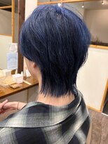 ブリスバイナチュラル(Bliss by Natural) ネイビーブルー×ウルフショートで洒落感アップ/クールに垢抜け