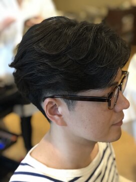 ヴィサージュロカ(VISAGE Loca) 毛流れを作るパーマスタイル