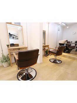 経験豊富なオーナーがマンツーマンで施術☆丁寧なカウンセリングであなたの理想のスタイルへ導きます！