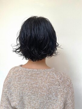 トップヘアー スパアンドリラクゼーション 安城(spa&relaxation) ゆるくふわっと動くショートウェットボブパーマ