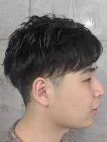 バーバーバー 八広(BARBER-BAR)&nbsp;ツーブロック×フェザーショート