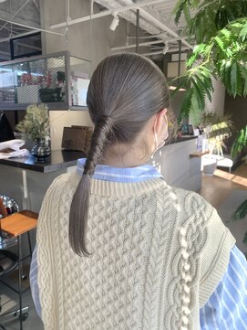 ニキータ(Nikiita) ホワイトグレー　B6109