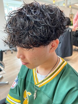 ウェイビーエフティフィフス 横浜西口(WAVEY ft.fifth) ツイストスパイラルパーマ波巻きスパイラル刈り上げマッシュ